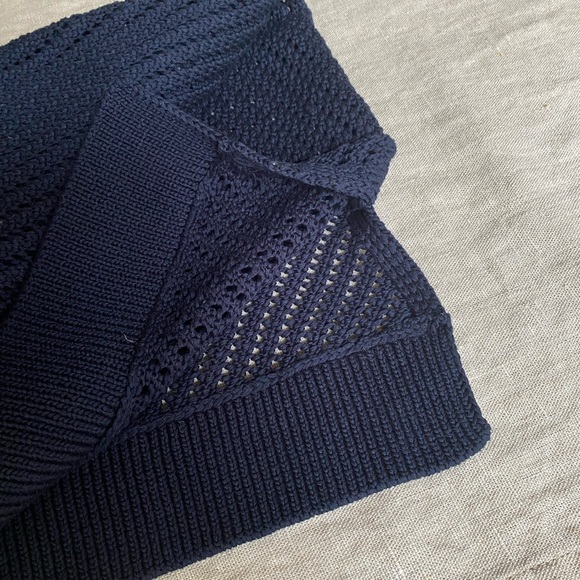 Vince Sleeveless Crew Neck Crochet Knit Sweater NWT - Picture 4 of 4